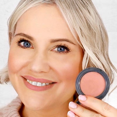 Ta-daah! Enjoy a natural-looking blush!