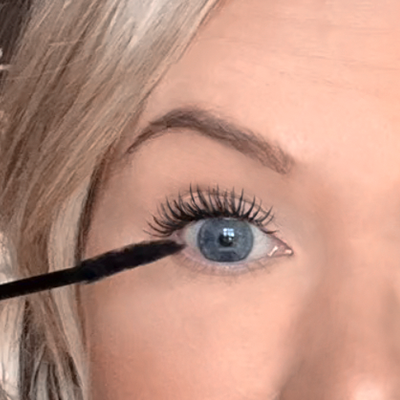 Apply 1 coat for a natural look or 3 coats for a show-stopping look